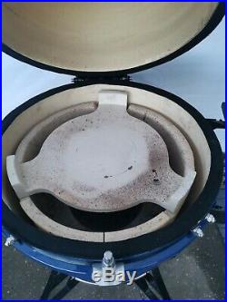 Louisiana Grills 24 (60 cm) Ceramic Kamado Charcoal Barbecue