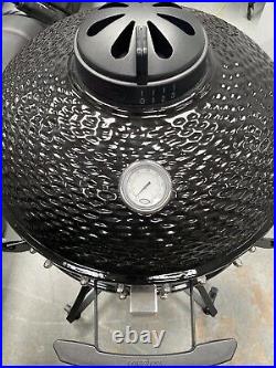 Louisiana Grills BBQ 24 (60 cm) Ceramic Kamado Charcoal Barbecue & Cover