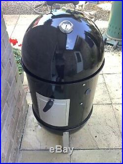 New Weber Smokey Mountain 47cm bbq grill smoker + weber cover. RRP £450